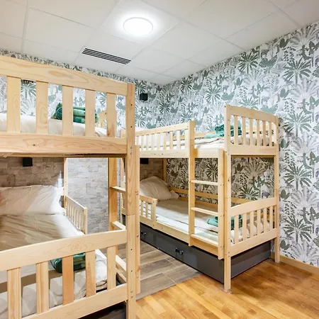 Apartament Climatise, 4 Parentales Et Grande Terrasse