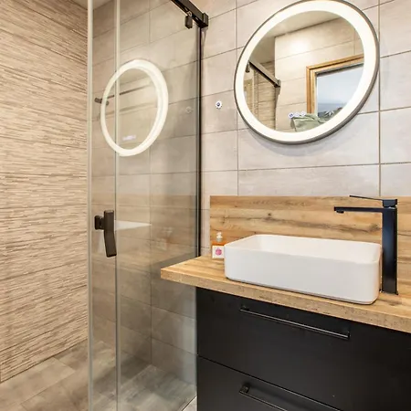 Climatise, 4 Parentales Et Grande Terrasse